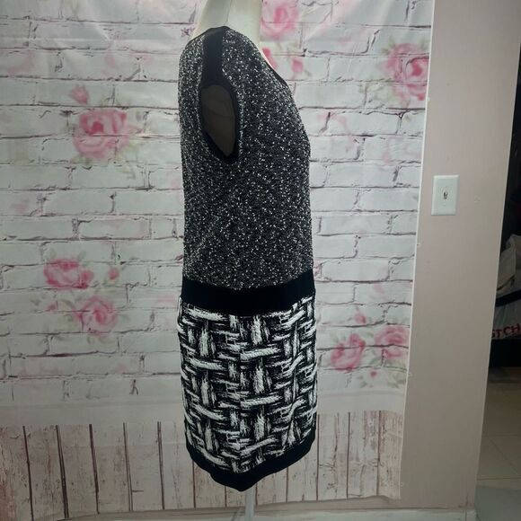 Ann Taylor nwt short sleeve mixed knit sheath dress size 4 - Picture 4 of 10